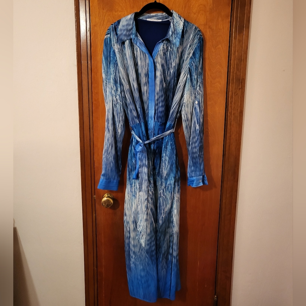 Tahari blue white silver button front long sleeve belted shirt dress size Large.